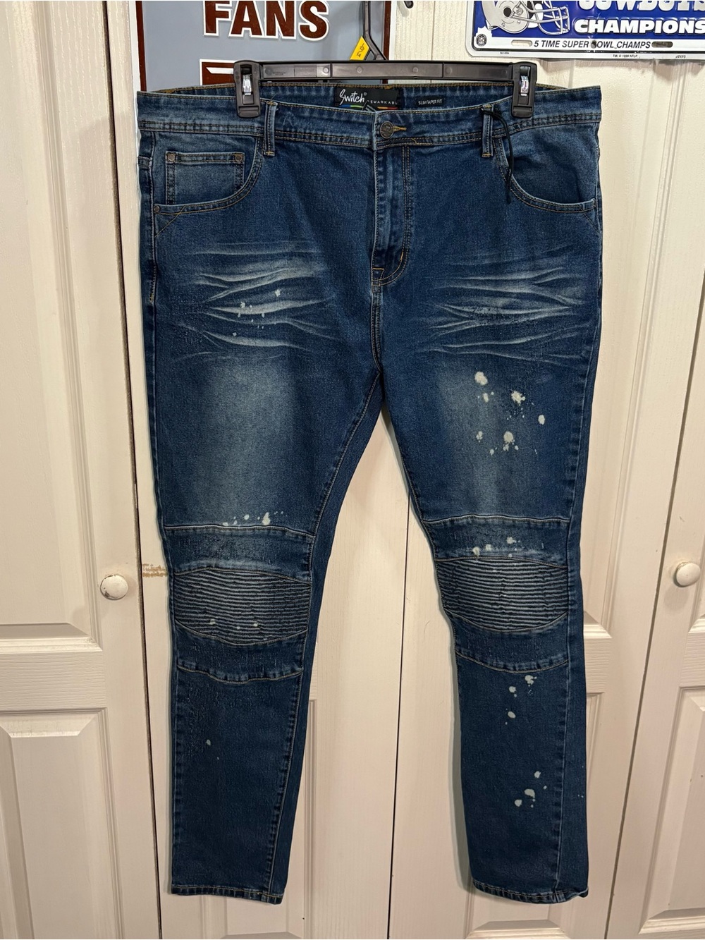 Switch Remarkable Dark Blue Distressed Men's Jeans